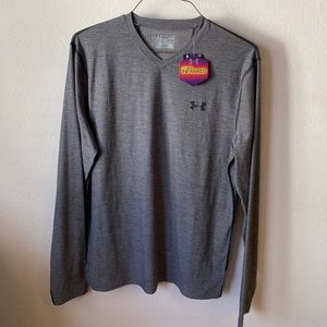 NWT Under Armour coldgear long sleeve fitted vneck